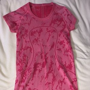 Lululemon run swiftly tech tee